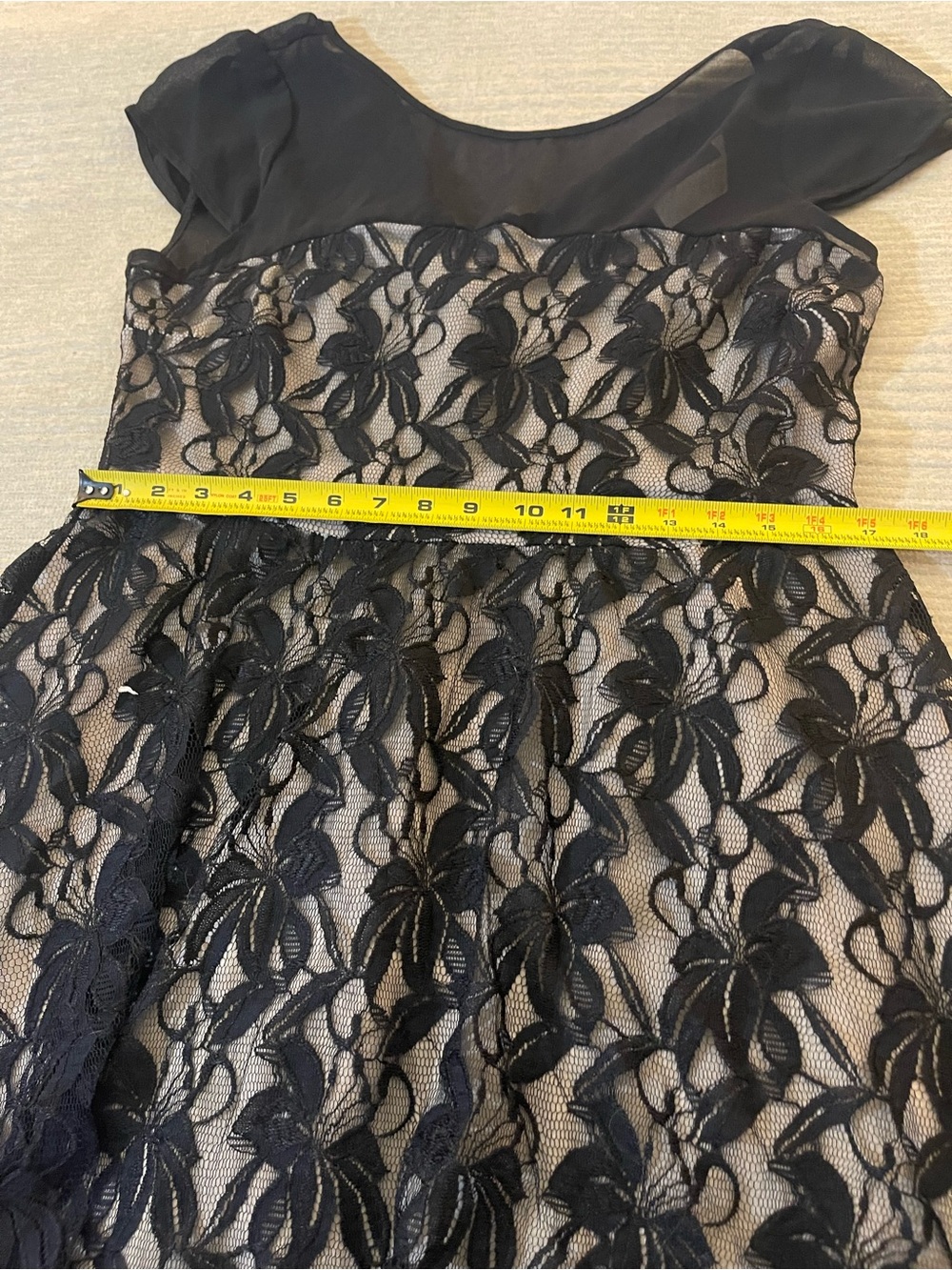 Julian Taylor NY Black Floral Lace Fit & Flare Dress Sheer Yoke Women’s 14 - Picture 3 of 4